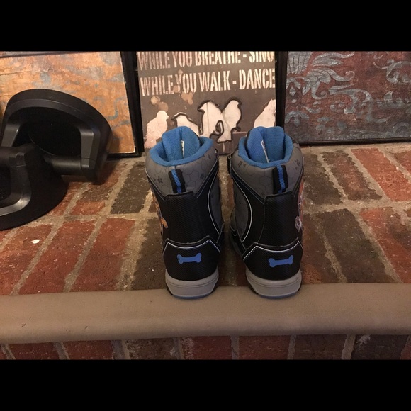 Paw 🐾 Patrol Snow ❄️ Boots 🥾 - Picture 3 of 5